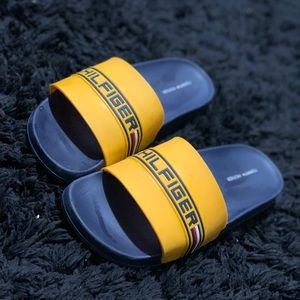 TOMMY HILFIGER SANDALS